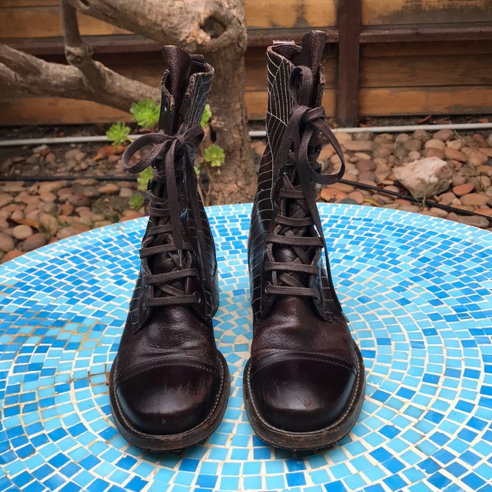 EARL JEAN Leather Combat Boots. 6 NWOT 🕸️❤︎ - Picture 3 of 11